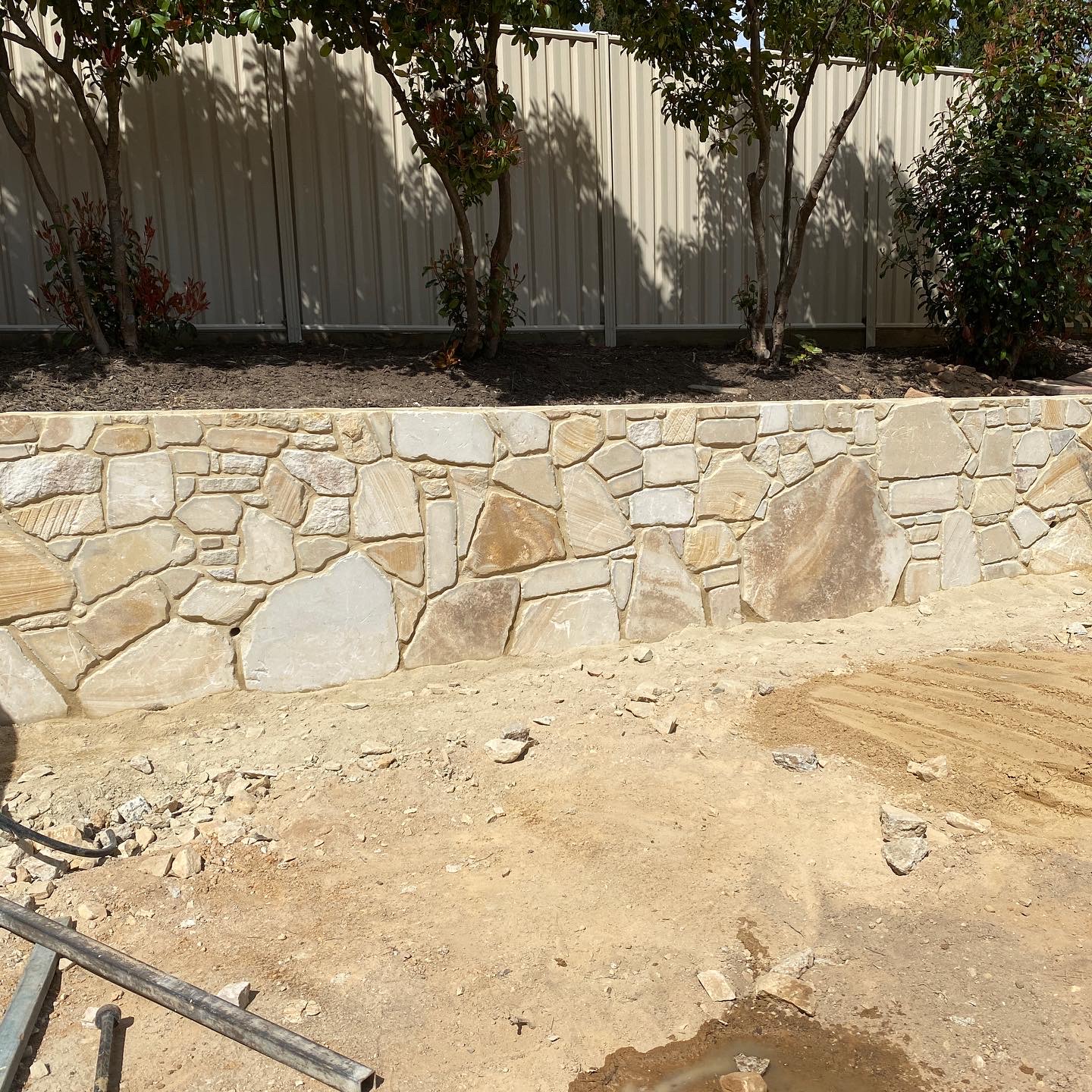 Sandstone retaining wall
